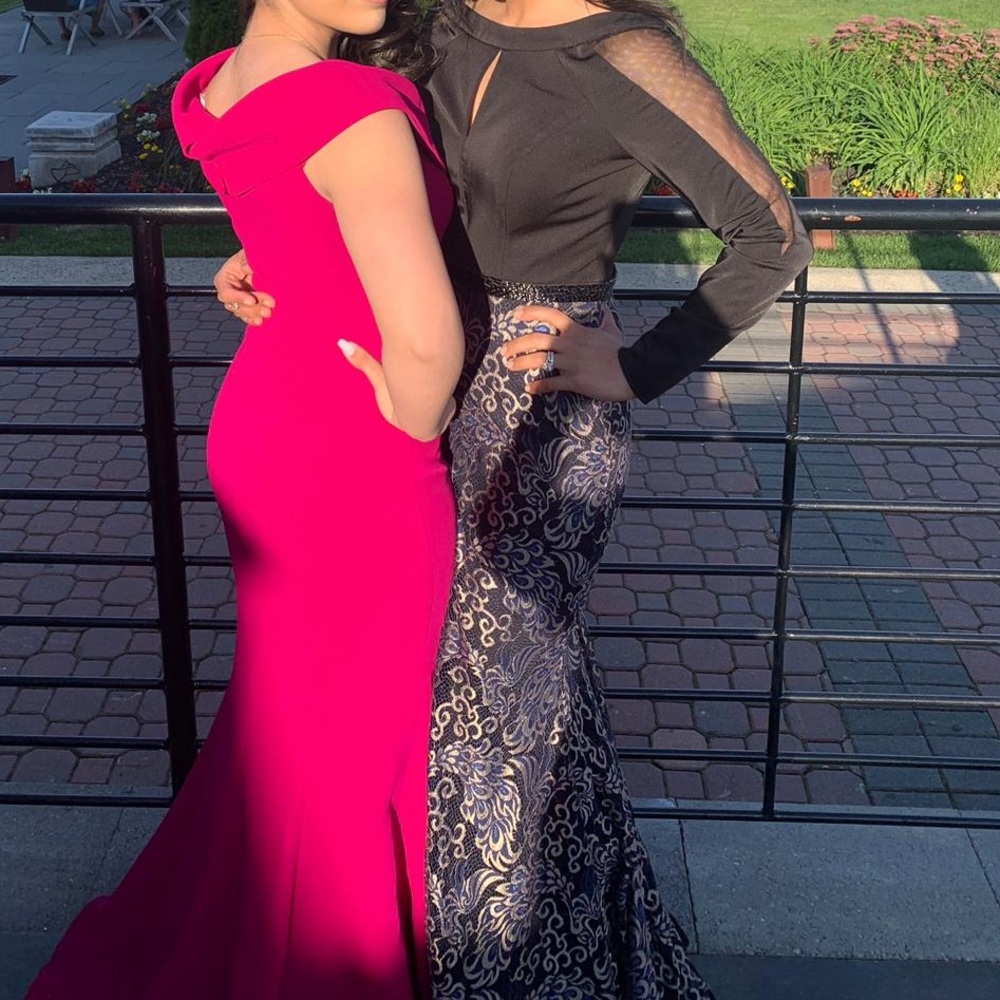 Elegant Dress - Picture 2 of 6